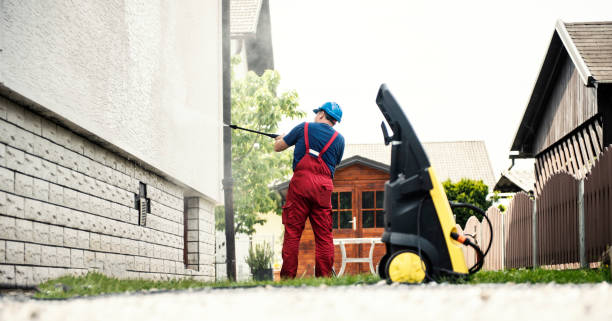 Best Sidewalk Pressure Washing  in Lomira, WI
